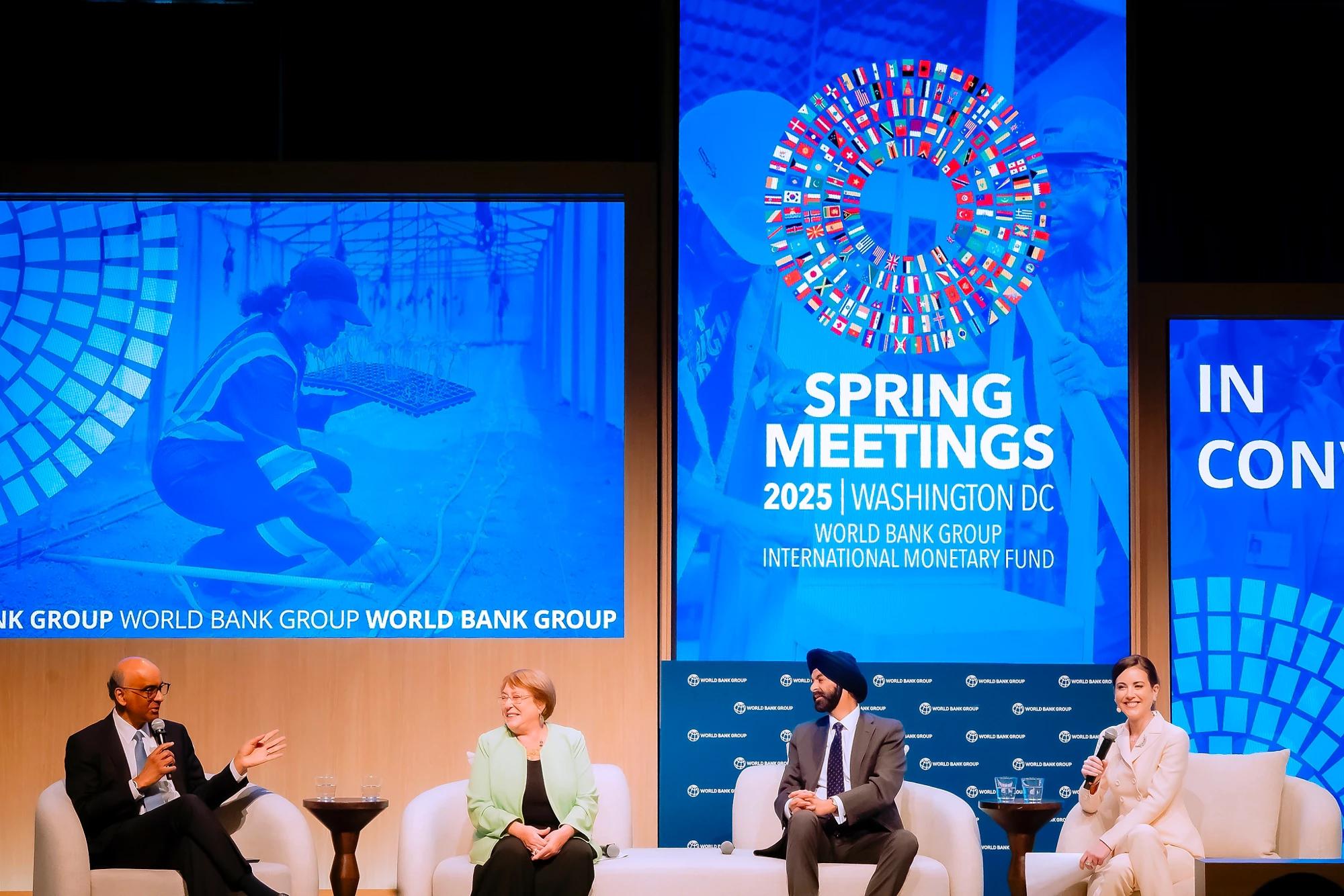 Le président de la Banque mondiale, Ajay Banga, et la directrice générale du FMI, Kristalina Georgieva, lors d'une séance des Assemblées. Photo : worldbank.org Le président de la Banque mondiale, Ajay Banga, et la directrice générale du FMI, Kristalina Georgieva, lors d'une séance des Assemblées. Photo : worldbank.org
