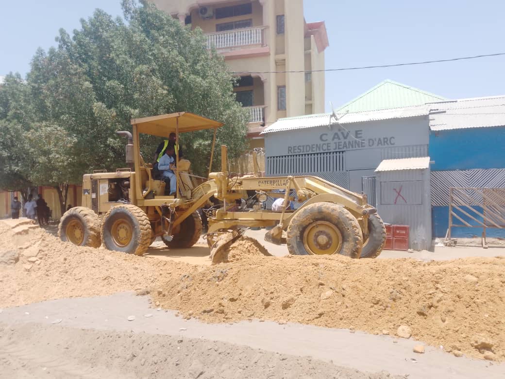 N'Djamena : la mairie du 7ème arrondissement lance le colmatage des rues N'Djamena : la mairie du 7ème arrondissement lance le colmatage des rues
