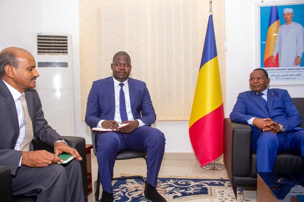 Tchad : Le Premier Ministre rencontre l'Ambassadeur de l'Inde pour renforcer la coopération bilatérale Tchad : Le Premier Ministre rencontre l'Ambassadeur de l'Inde pour renforcer la coopération bilatérale