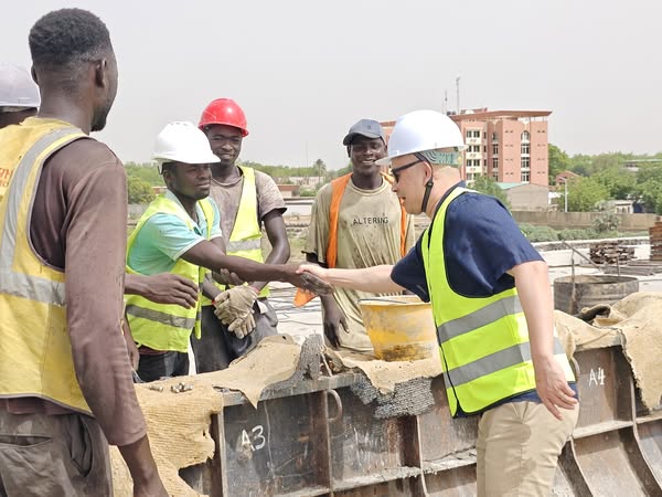 Tchad – L'Ambassadeur de Chine inspecte le chantier du Pont de Chagoua Tchad – L'Ambassadeur de Chine inspecte le chantier du Pont de Chagoua