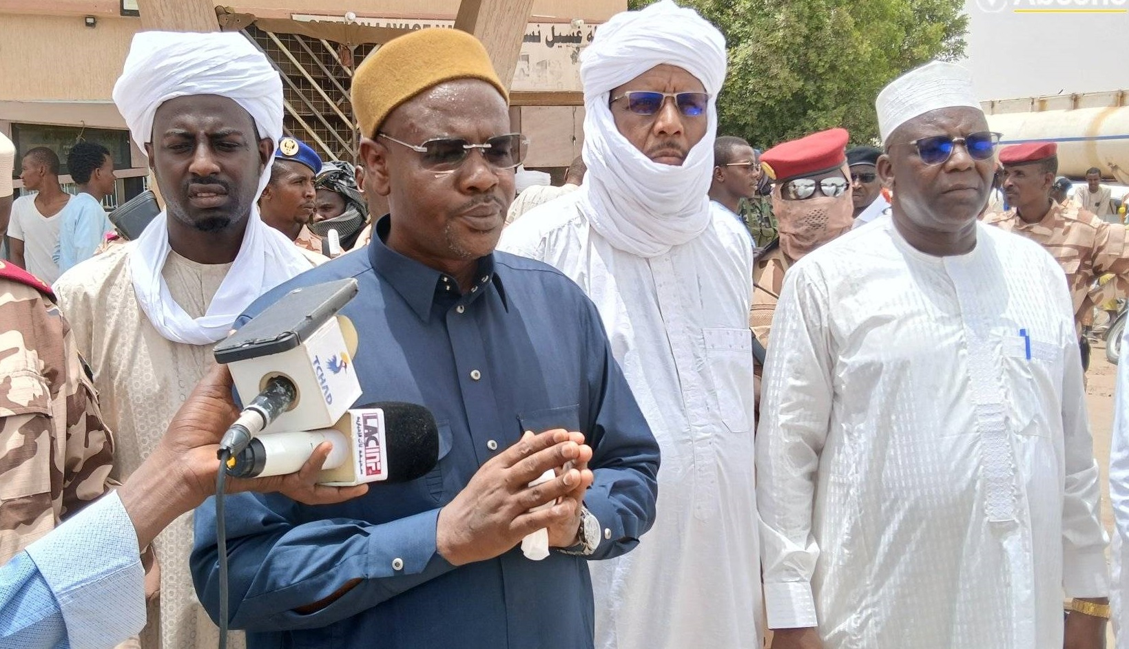 Tchad : à Abéché, le délégué général du gouvernement du Ouaddaï visite des stations-service