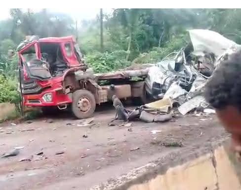 Cameroun : Carambolage mortel sur l'axe Yaoundé-Douala à Matomb Cameroun : Carambolage mortel sur l'axe Yaoundé-Douala à Matomb