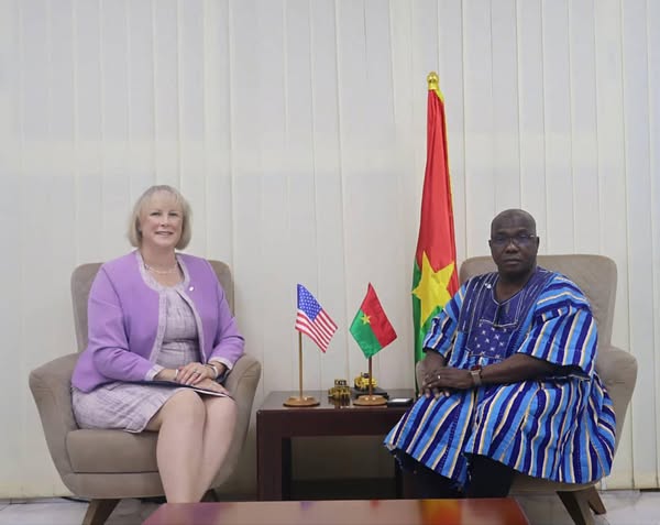 Burkina Faso : Coopération en infrastructures avec les États-Unis Burkina Faso : Coopération en infrastructures avec les États-Unis
