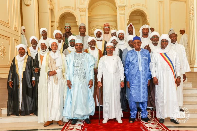 Tchad : Le Président Mahamat Déby Itno reçoit les vœux du Conseil Supérieur des Affaires Islamiques pour l'Aïd al-Adha Tchad : Le Président Mahamat Déby Itno reçoit les vœux du Conseil Supérieur des Affaires Islamiques pour l'Aïd al-Adha