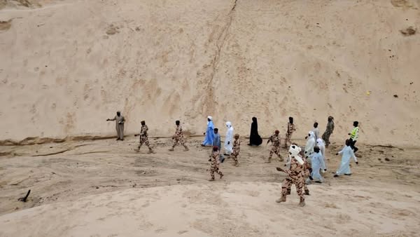Tchad : Les autorités de Mao inspectent les ravins menaçant les habitations après des pluies torrentielles Tchad : Les autorités de Mao inspectent les ravins menaçant les habitations après des pluies torrentielles