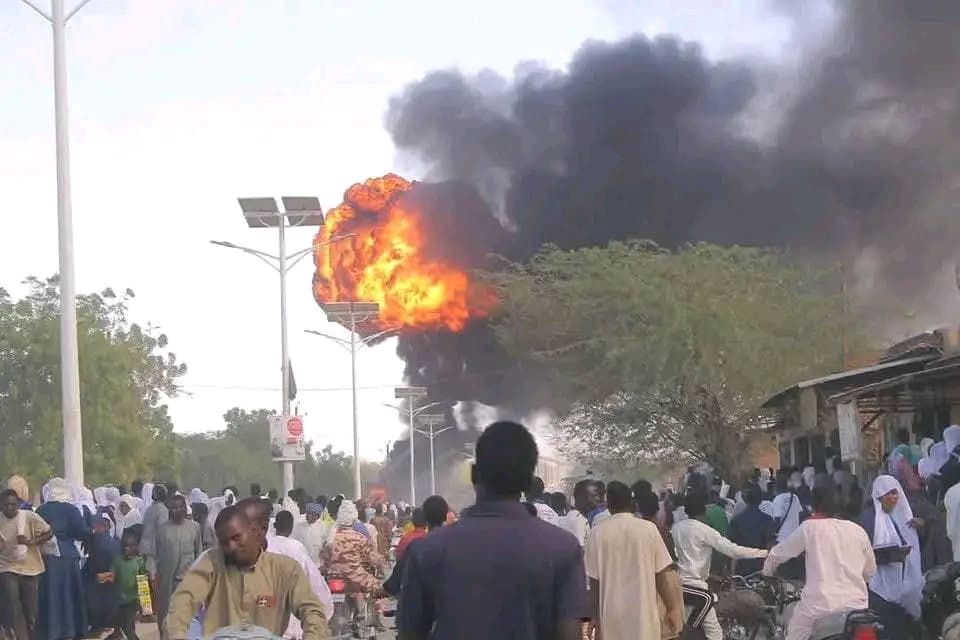 Tchad : incendie majeur dans un dépôt de gaz et de carburant à Abéché Tchad : incendie majeur dans un dépôt de gaz et de carburant à Abéché