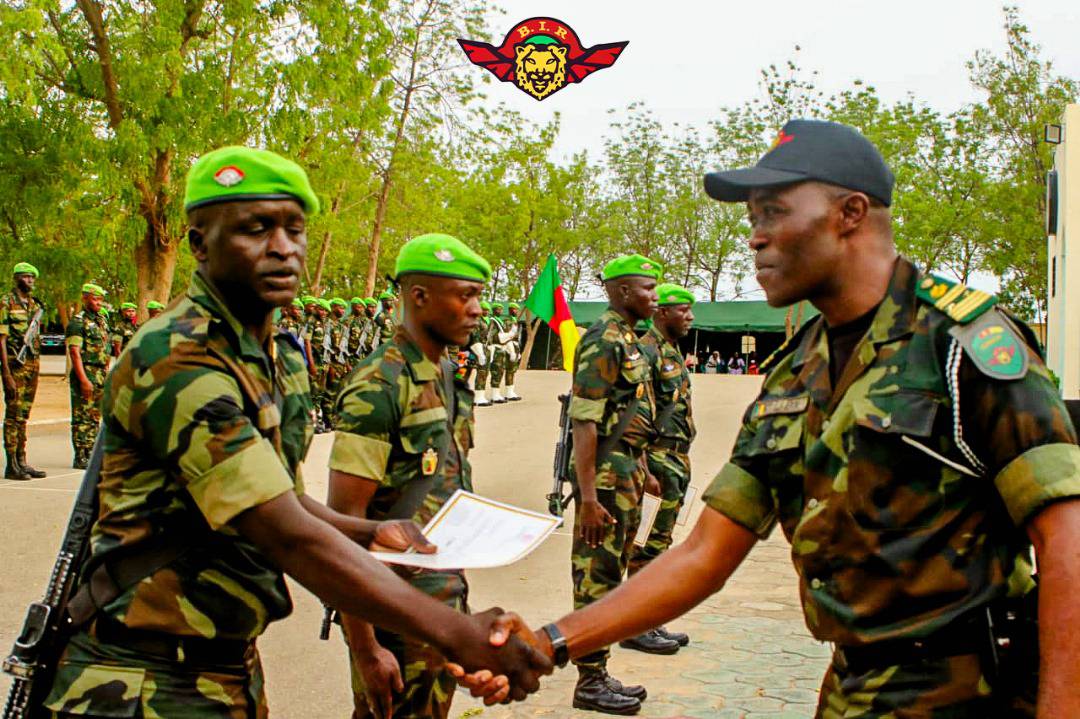 Maroua : Le BIR clôture sa formation commando, des sous-officiers aguerris pour la défense du Cameroun Maroua : Le BIR clôture sa formation commando, des sous-officiers aguerris pour la défense du Cameroun
