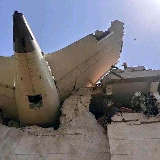 Inde : Un Dreamliner d'Air India s'écrase à Ahmedabad, 204 morts confirmés et un seul survivant Inde : Un Dreamliner d'Air India s'écrase à Ahmedabad, 204 morts confirmés et un seul survivant