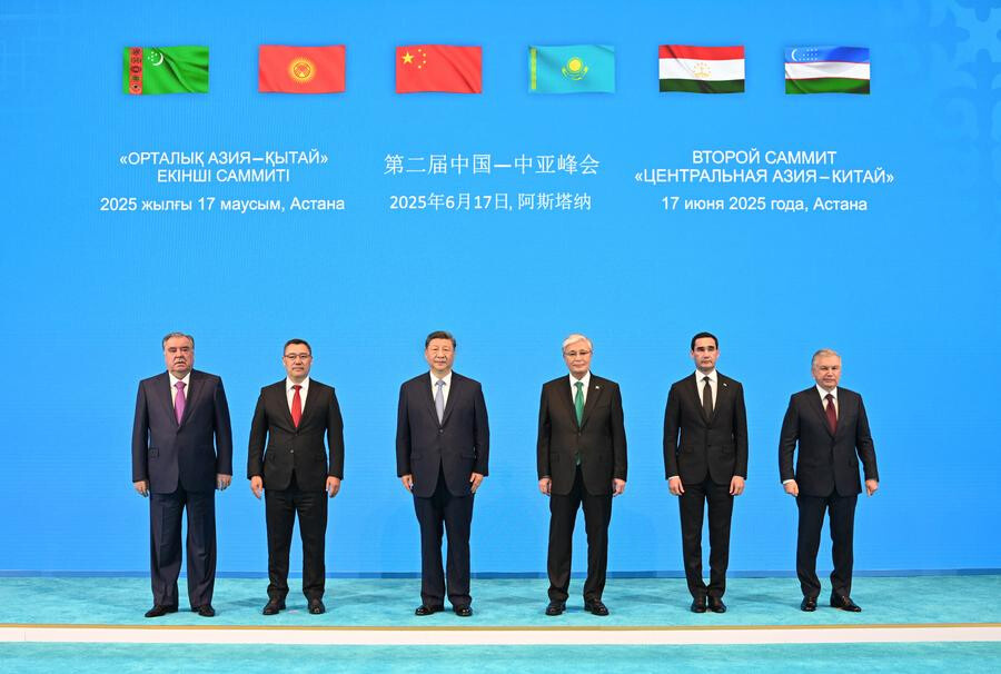 Chinese President Xi Jinping, Kazakh President Kassym-Jomart Tokayev, Kyrgyz President Sadyr Japarov, Tajik President Emomali Rahmon, Turkmen President Serdar Berdimuhamedov and Uzbek President Shavkat Mirziyoyev pose for a group photo in Astana, Kazakhstan, June 17, 2025. (Xinhua/Xie Huanchi)