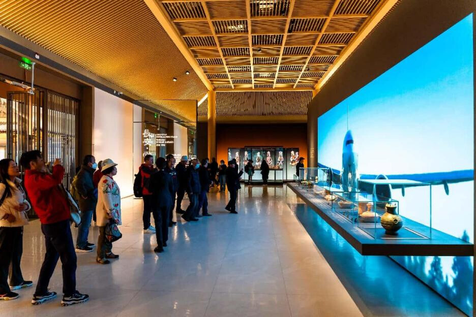 Tourists visit the CWAG Museum of Heritage, Feb. 26, 2025. (Photo by Zhang Cheng/People's Daily Online)