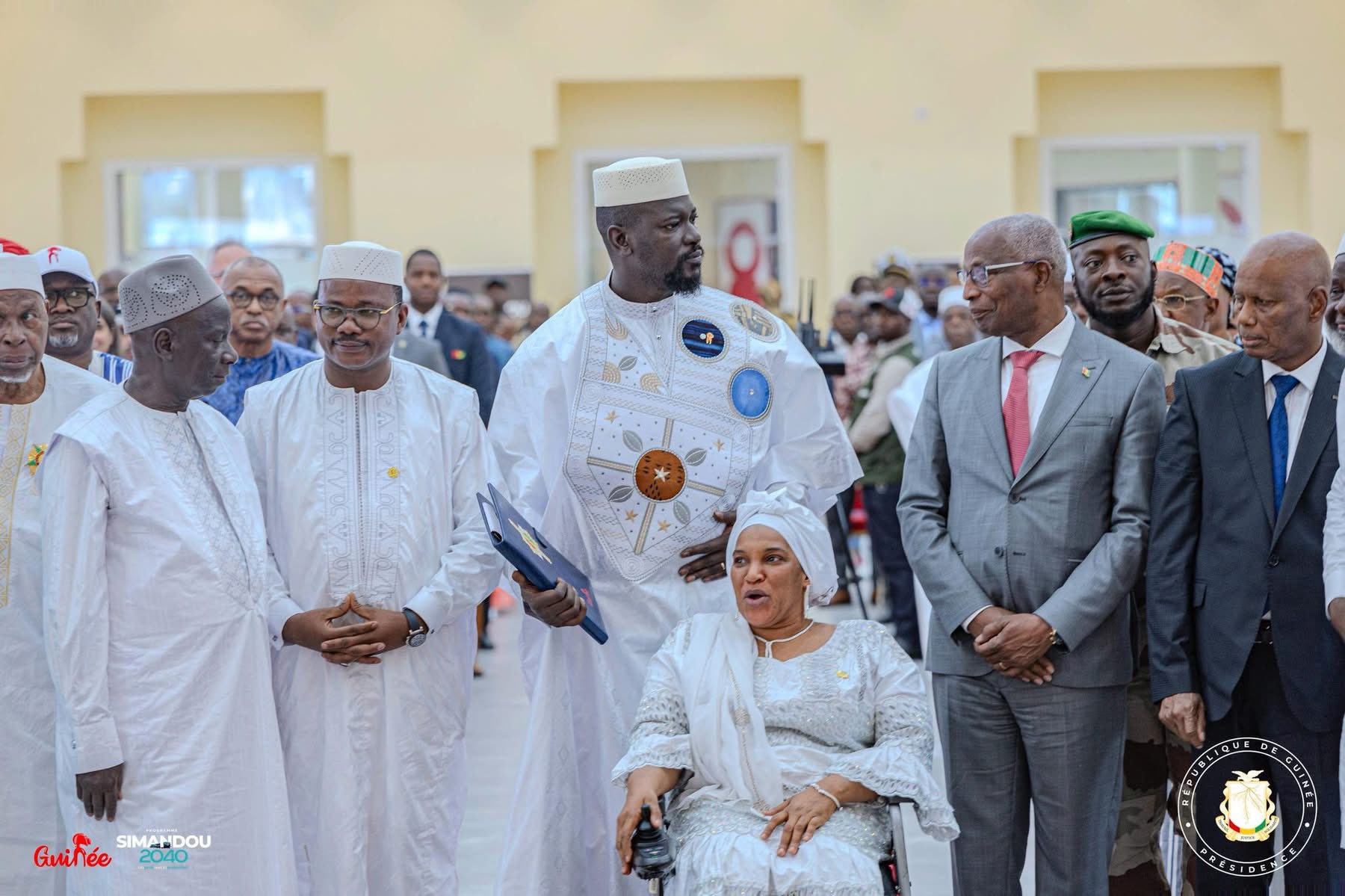 Guinée : Le Président Doumbouya reçoit le projet de Nouvelle Constitution Guinée : Le Président Doumbouya reçoit le projet de Nouvelle Constitution