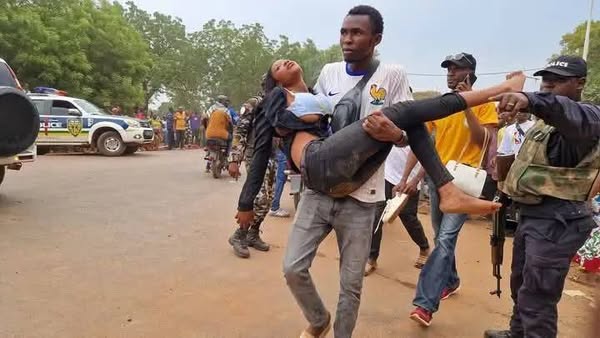 Centrafrique : Trois cadres de l'ENERCA suspendus après le drame du Lycée Boganda Centrafrique : Trois cadres de l'ENERCA suspendus après le drame du Lycée Boganda