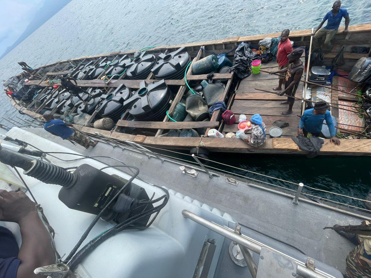 Cameroun : Saisie record de carburant de contrebande au large d'Isongo en provenance du Nigeria Cameroun : Saisie record de carburant de contrebande au large d'Isongo en provenance du Nigeria