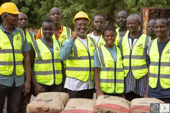 Burkina Faso : L'Ambassadeur de Guinée Équatoriale soutient l'Initiative Faso Mêbo Burkina Faso : L'Ambassadeur de Guinée Équatoriale soutient l'Initiative Faso Mêbo
