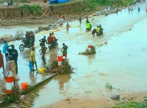Cameroun : Les pluies intenses accentuent les risques d'inondations et de noyades dans la zone du radier de Palar à Maroua Cameroun : Les pluies intenses accentuent les risques d'inondations et de noyades dans la zone du radier de Palar à Maroua