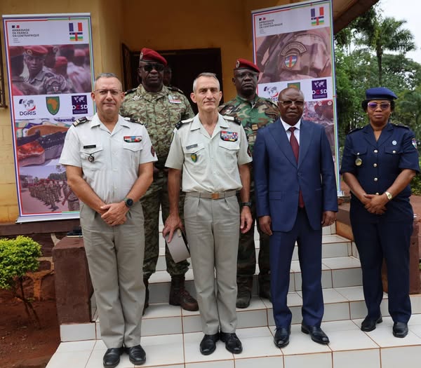 RCA : Le Général Ianni en visite à Bangui, un signe fort pour la coopération de défense franco-centrafricaine RCA : Le Général Ianni en visite à Bangui, un signe fort pour la coopération de défense franco-centrafricaine