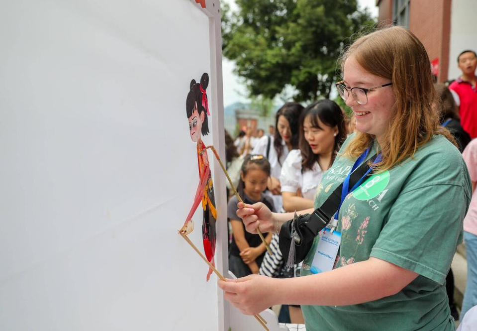 A C909 aircraft lands at Khunjerab Airport in Taxkorgan Tajik autonomous county, northwest China's Xinjiang Uygur autonomous region, Nov. 30, 2024. (Photo by Wang Jiliang) A C909 aircraft lands at Khunjerab Airport in Taxkorgan Tajik autonomous county, northwest China's Xinjiang Uygur autonomous region, Nov. 30, 2024. (Photo by Wang Jiliang)
