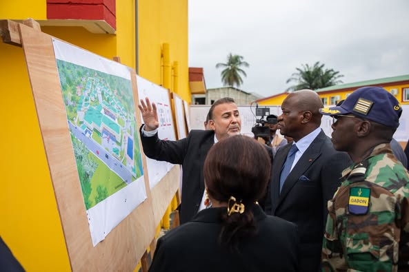 Gabon : Le Président Oligui Nguema Inaugure la Cité Rénovée des Sapeurs-Pompiers Gabon : Le Président Oligui Nguema Inaugure la Cité Rénovée des Sapeurs-Pompiers