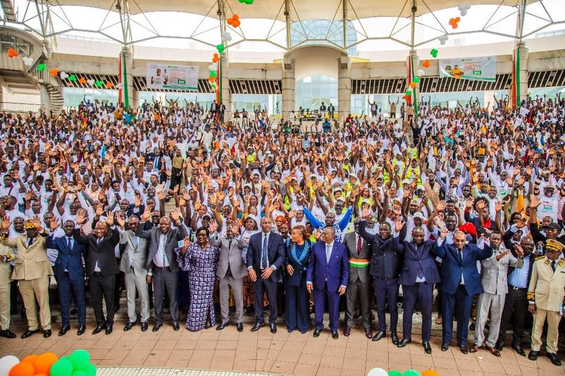 Côte d’Ivoire : Présidentielle 2025, 6500 jeunes bénévoles investis de la mission d’ambassadeurs de la paix Côte d’Ivoire : Présidentielle 2025, 6500 jeunes bénévoles investis de la mission d’ambassadeurs de la paix