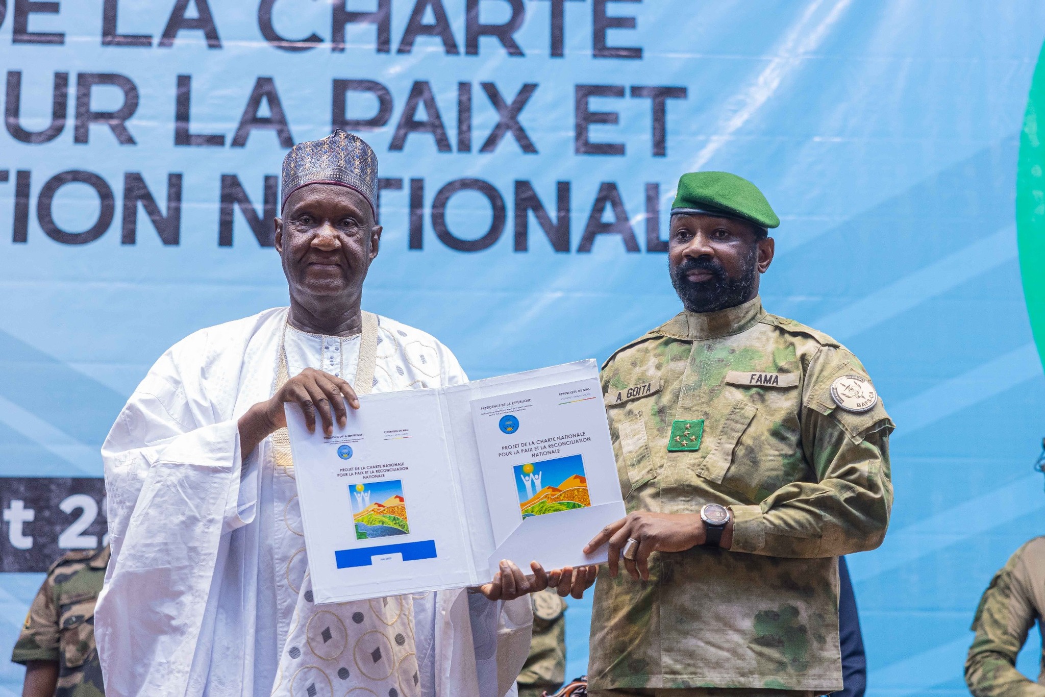 Mali : le pays se dote d’une Charte nationale pour consolider l’unité et la cohésion Mali : le pays se dote d’une Charte nationale pour consolider l’unité et la cohésion
