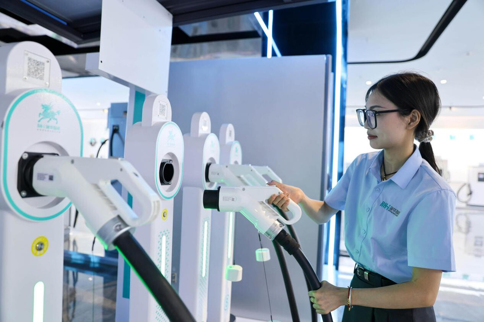 Booming new energy vehicle sector reflects vitality of China's economy Booming new energy vehicle sector reflects vitality of China's economy