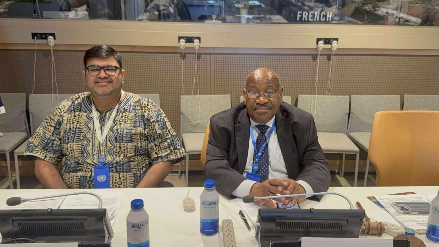 S.E Dr Nabhit Kapur et Dr Anatolio Ndong lors d’un Forum de haut niveau sur le climat.