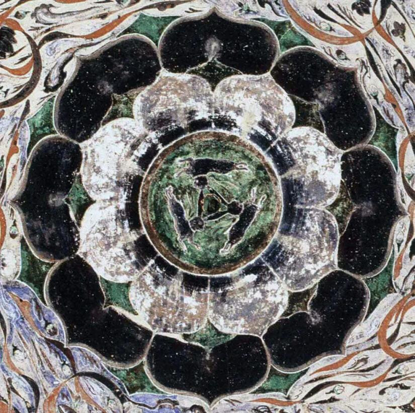 Photo shows a three-hare symbol found at the Mogao Grottoes, Dunhuang, northwest China's Gansu province. (Photos from the WeChat official account of the Dunhuang Academy)