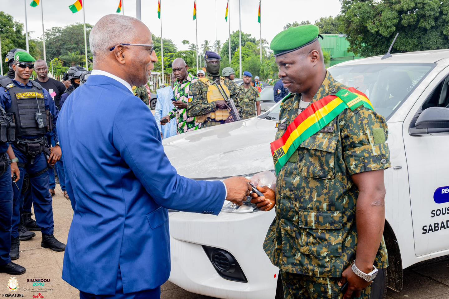 Guinée : le gouvernement renforce les capacités des sous-préfectures avec 332 véhicules de fonction Guinée : le gouvernement renforce les capacités des sous-préfectures avec 332 véhicules de fonction