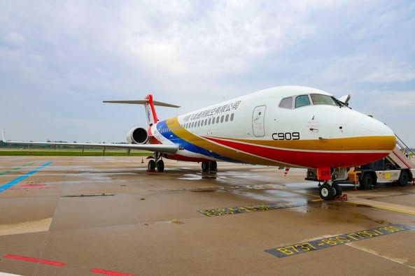 Chine : Le premier avion médicalisé C909 est livré Chine : Le premier avion médicalisé C909 est livré