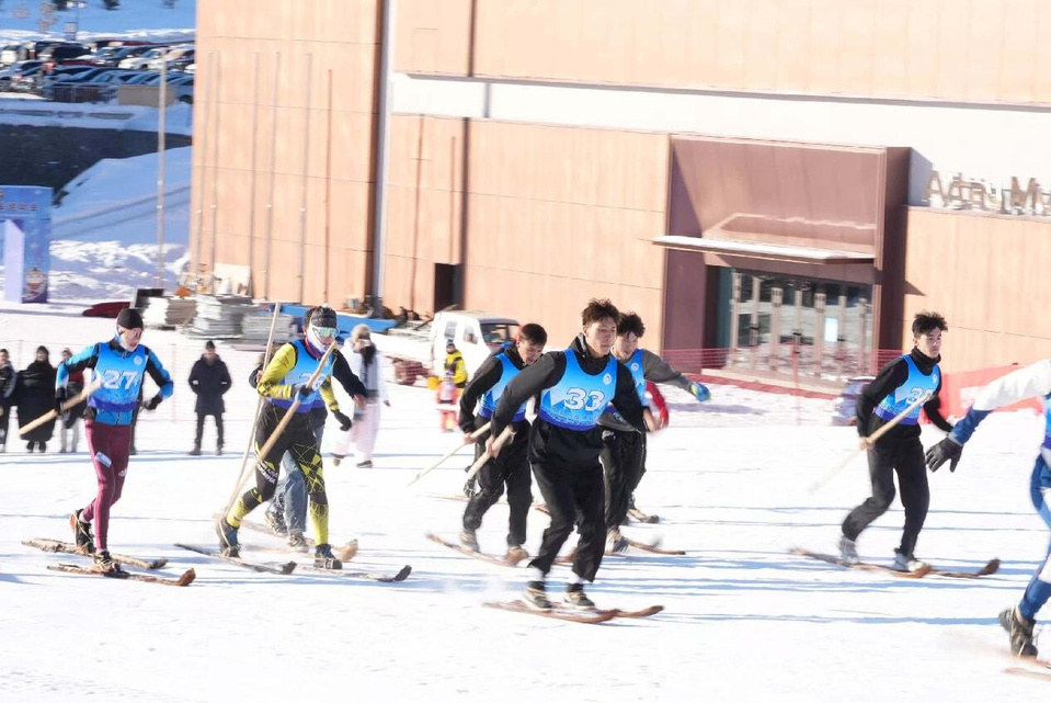 A ski mountaineering competition is held at the second edition of Winter Games Around Altay Mountains in January 2025. (Photo/Dong Shiju)