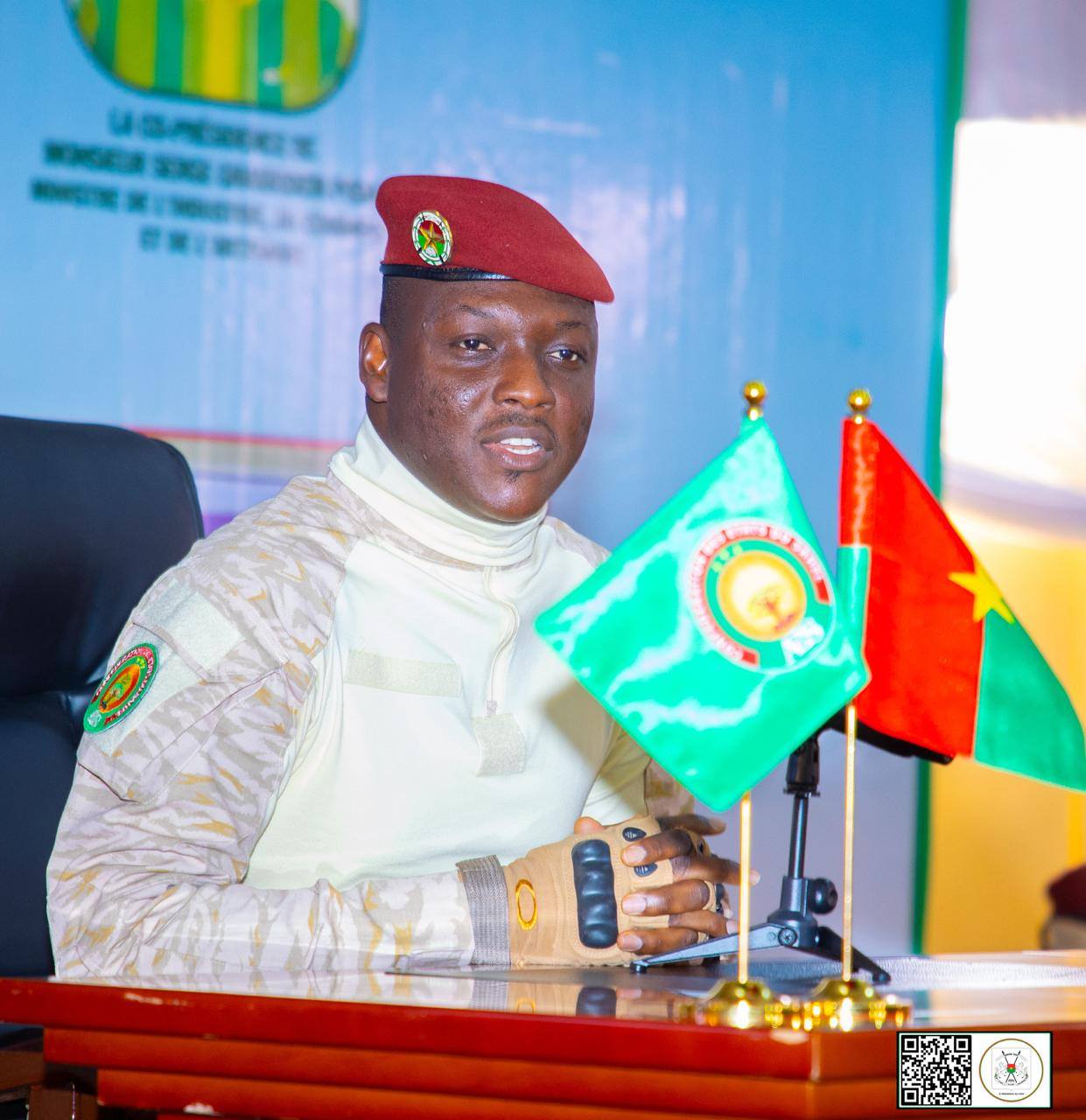 Burkina : le président du Faso interpelle les chercheurs sur leurs devoirs