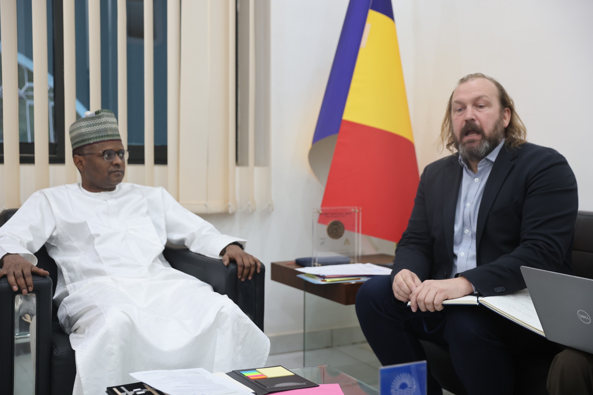 Tchad : le ministre des Finances reçoit une délégation de Crisis24 Tchad : le ministre des Finances reçoit une délégation de Crisis24