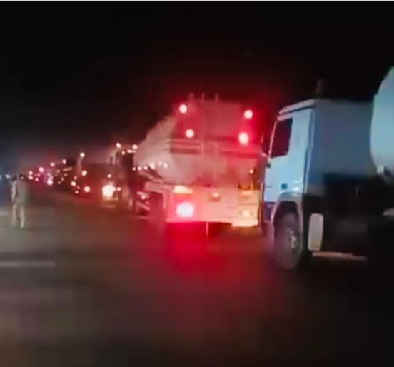 Mali : Un important convoi de camions-citernes arrive à Bamako pour améliorer l'approvisionnement en carburant Mali : Un important convoi de camions-citernes arrive à Bamako pour améliorer l'approvisionnement en carburant