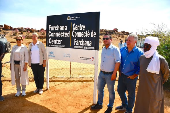 Tchad : L’UIT, le HCR et leurs partenaires connectent les réfugiés de Farchana