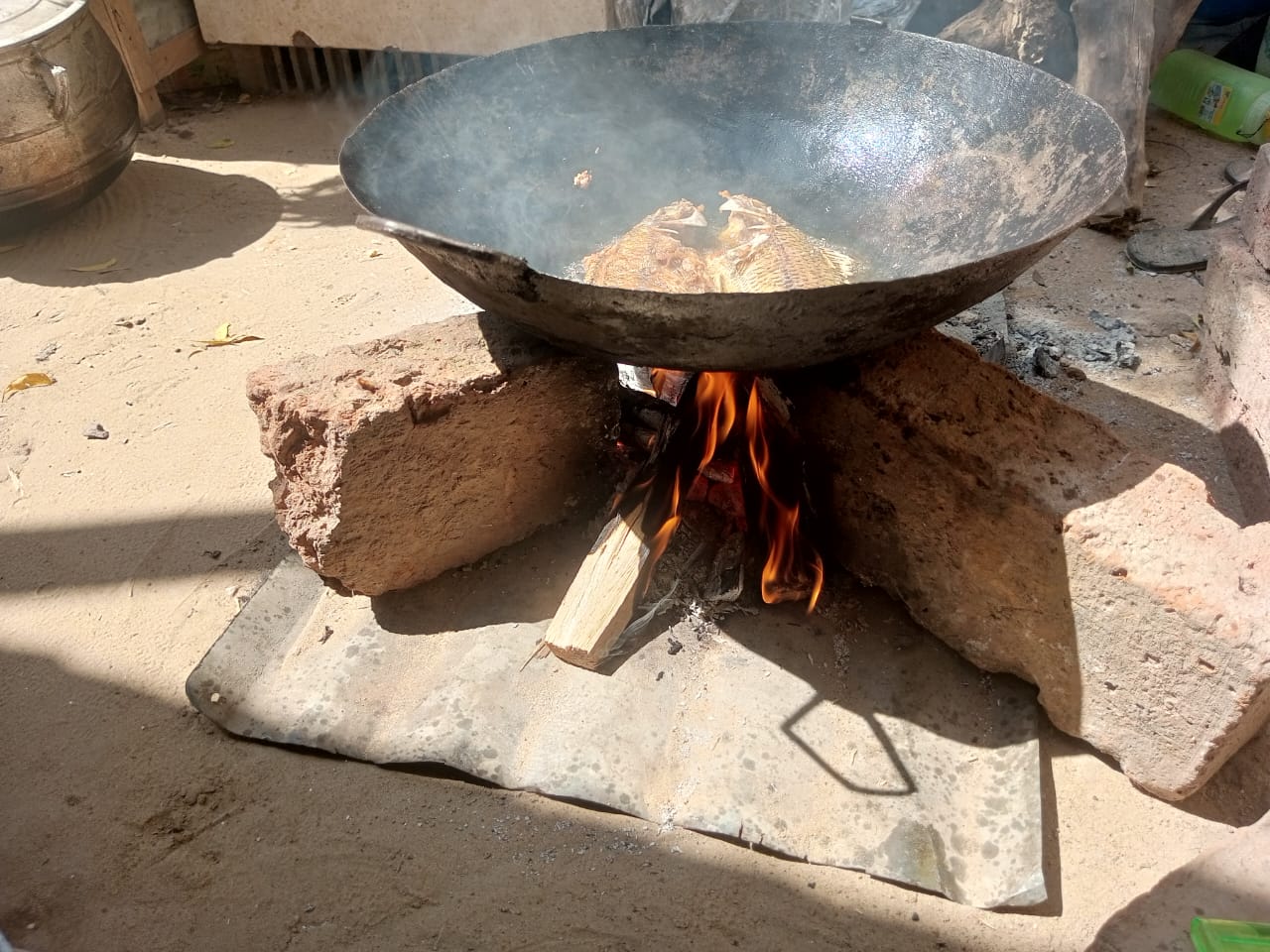 Tchad : gaz introuvable, les ménages replongent dans la fumée du fagot