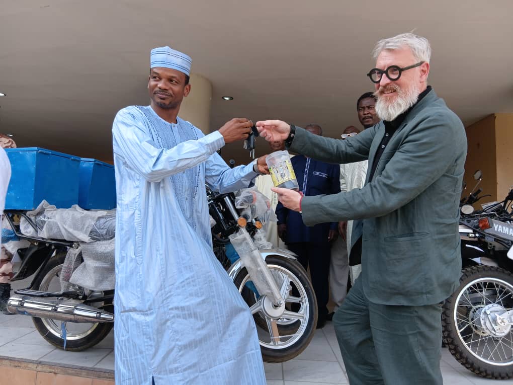 تشاد: برنامج الأمم المتحدة الإنمائي يدعم وزارة العدل بعشر دراجات نارية لتعزيز خدمات العدالة 