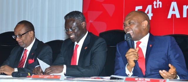 UBA annonce ses performances financières lors de son Assemblée Générale Annuelle sous les applaudissements de ses actionnaires UBA annonce ses performances financières lors de son Assemblée Générale Annuelle sous les applaudissements de ses actionnaires
