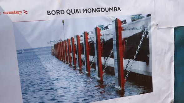 RCA : Le Président Touadéra lance la construction du Port Fluvial de Mongoumba