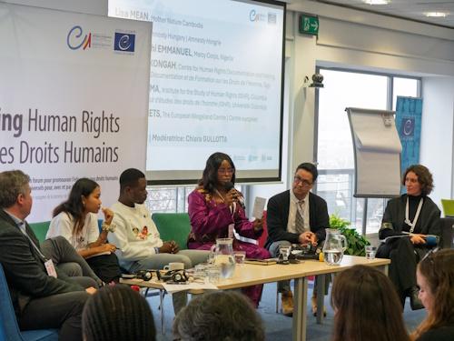 Intervenants au Forum « Libérer les droits de l’homme », organisé par le Département jeunesse du Conseil de l’Europe et le Haut-Commissariat des Nations Unies aux droits de l’homme. Photo : Conseil de l’Europe.