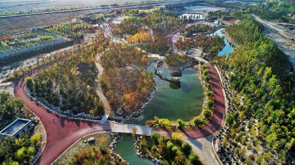Photo shows the Helan Mountains Sports and Leisure Park in Yinchuan, northwest China's Ningxia Hui autonomous region. (Photo/Gu Feiyang)