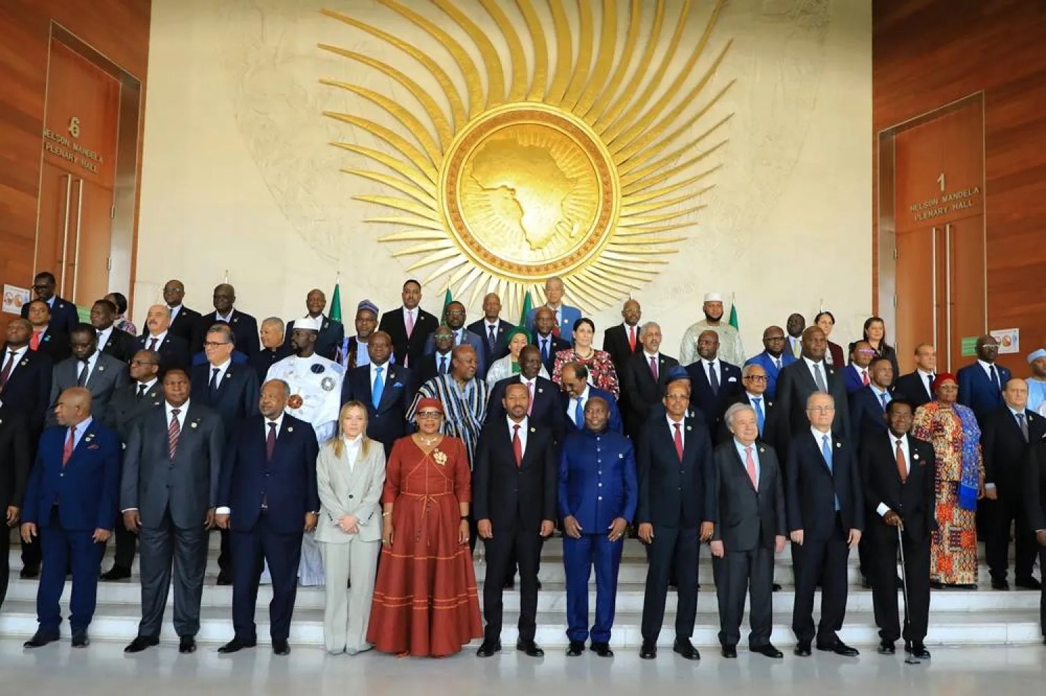 Des participants posent pour une photo de famille lors de la 39e session ordinaire de la Conférence des chefs d’État et de gouvernement de l’Union africaine à Addis-Abeba, en Éthiopie, le 14 février 2026. Photo : (EPA).