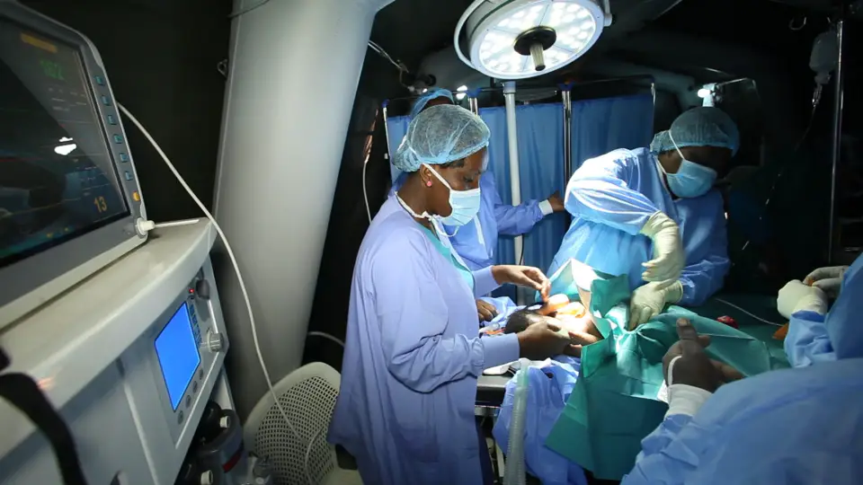 Programme de santé communautaire au Congo : Plus d’une quarantaine d’interventions chirurgicales réalisées en 48 heures à Mouyondzi