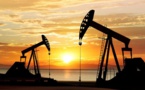 Le pétrole recule dans un marché hésitant, le Nigeria et la Libye pointés du doigt