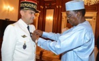 Tchad : Le Général de division français Zavier De Woillemont décoré par le Président