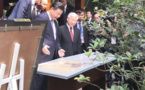 President Xi presents a time-honored gift to Vietnam