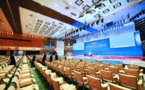 China embraces world with open gesture 