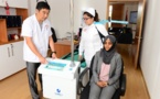Traditional Chinese medicine impresses patients in Mauritius