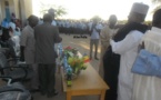 Tchad: Ahmat Yacoub remet 20 cartons de livres au Lycée Mahamat Yacoub d’Abéché