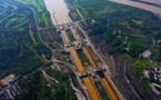 Cargo vessels witness green development of Yangtze River
