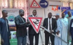 Tchad : Relaxe Auto-École remet des panneaux de signalisation à la mairie centrale de Ndjamena